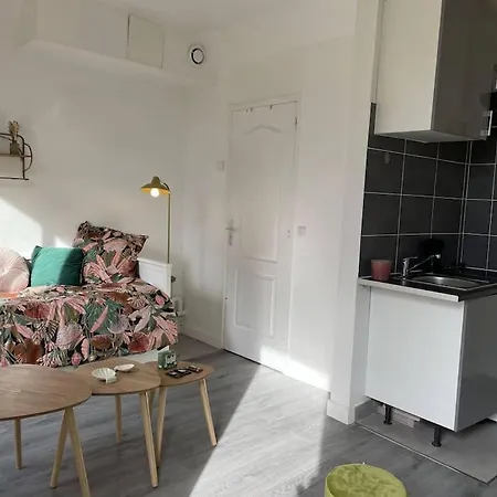 Apartman Charming Bright Sunny Near Canal St Martin *