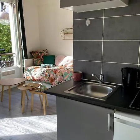 Charming Bright Sunny Near Canal St Martin Párizs