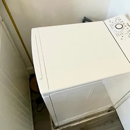 Charming Bright Sunny Near Canal St Martin