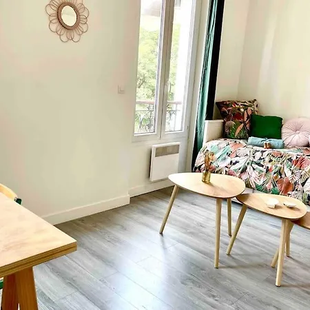 Charming Bright Sunny Near Canal St Martin *